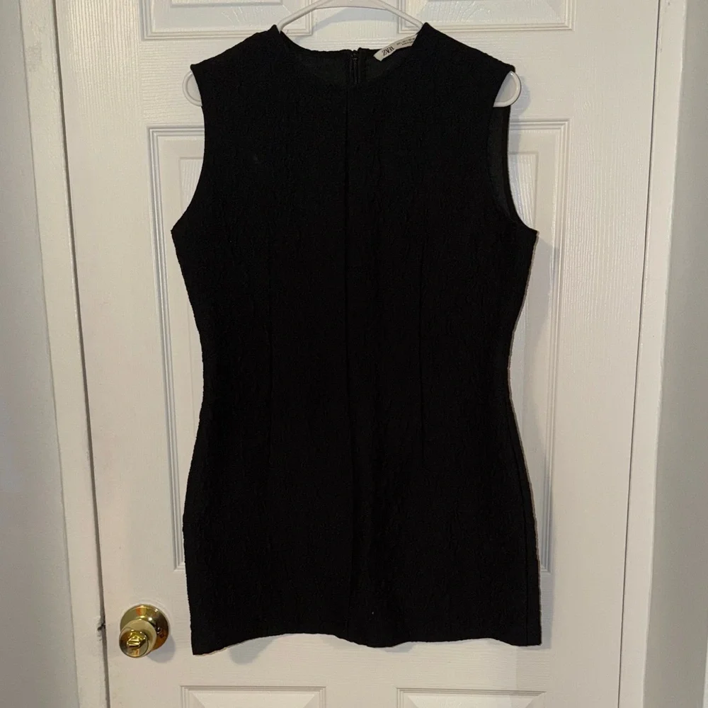 Zara Elegant Black Sleeveless Mini Dress - Picture 1 of 4